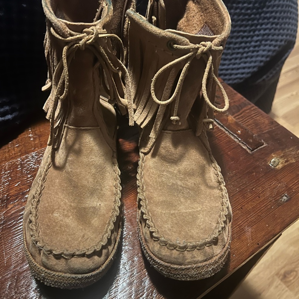UGG Fringe Boots - Brown - Picture 3 of 5
